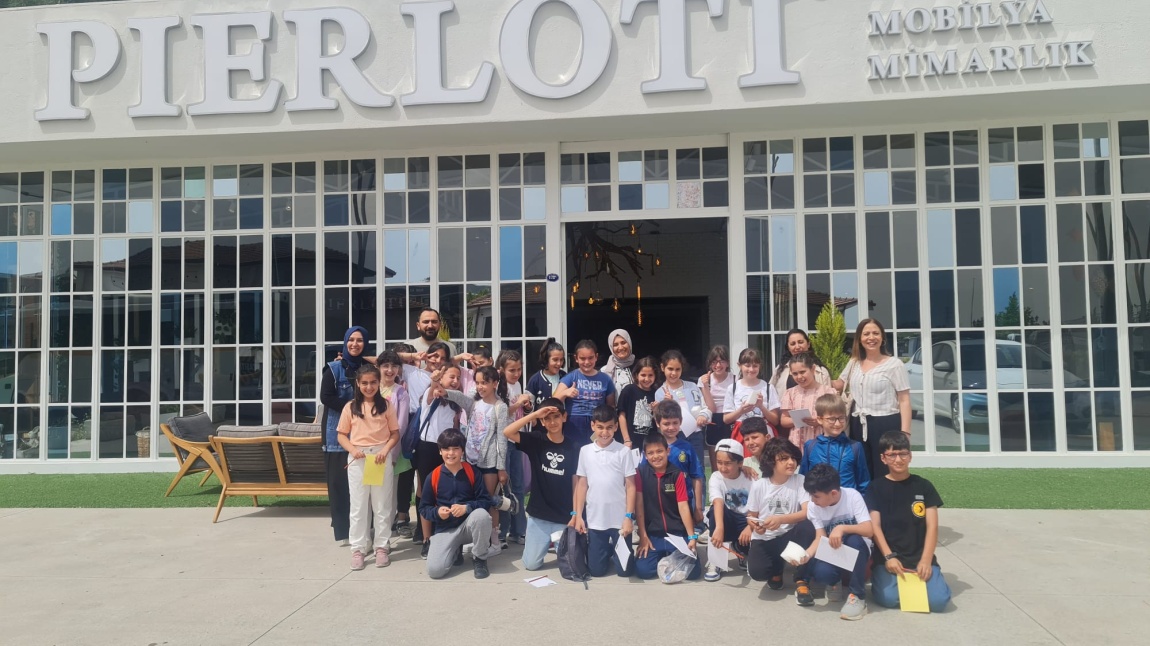 Okulumuz 4-G Sınııfı Öğrencileri Mobilya Fabrikasına Gezi Düzenledi.