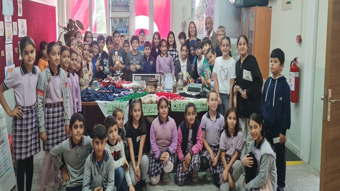 Yahya Kemal Beyatlı İlkokulu 4/G sınıfı öğretmeni Semiha Birsin ve öğrencileri Değirmendere İlkokulu ziyaretinde bulundu.
